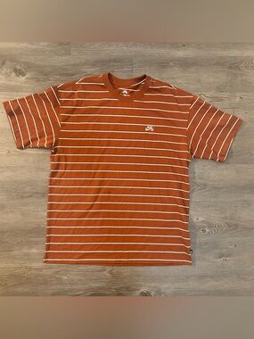 Nike Mens SB Max 90 Striped Skate T-Shirt - Size: L - HJ0812 205 - Cinnamon NWT